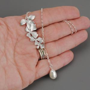 Pearl Bridesmaid Necklace - White P..